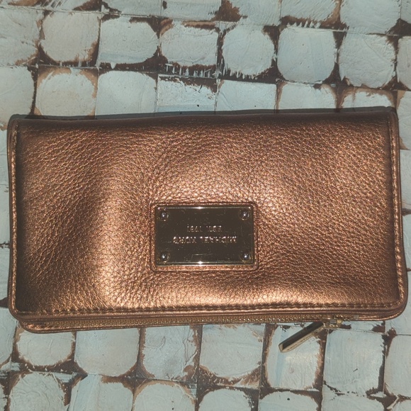 Michael Kors Bronze Leather wallet - Picture 1 of 14